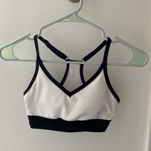 Black and White Sports Bra from VS PINK 🤍🖤🤍